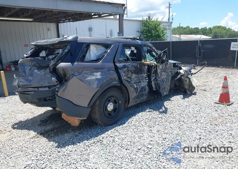 2022 Ford Police Interceptor z USA, uszkodzony, nr VIN 1FM5K8AB6NGA00206